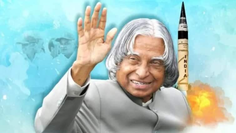 Today is Abdul Kalam Death Anniversary to know his inspiration story Abdul Kalam Death Anniversary: ફી ભરવા માટે વેચવા પડ્યાં હતા અખબાર, આ ઘટના બાદ વૈજ્ઞાનિક બનવાનો કર્યો નિર્ણય