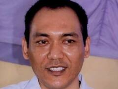 CM योगी और अखिलेश के 'खास' अधिकारी का VRS राज्य सरकार ने किया मंजूर, जानें अब क्या करेंगे?