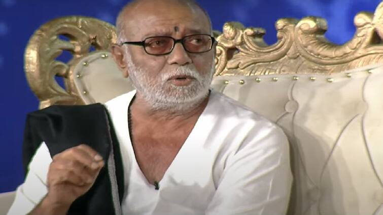 Morari Bapu made report card of Today's politics, know how many marks out of 100? મોરારી બાપુએ આજની રાજનીતિનું બનાવ્યું રિપોર્ટ કાર્ડ, જાણો 100માંથી કેટલા આપ્યા માર્કસ?....