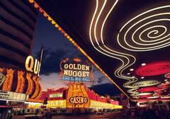 US: लास वेगासच्या नाईट लाईफबद्दल तुम्ही बरंच ऐकलं असेल! तेथील रात्रीचं नेमकं वातावरण पाहा