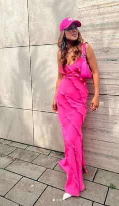 Nia Sharma: ਨੀਆ ਸ਼ਰਮਾ ਨੇ ਪਿੰਕ ਡੀਪ ਨੇਕ ਆਊਟਫਿਟ ਚ ਦਿੱਤੇ ਸੈਕਸੀ ਪੋਜ਼, ਹੌਟਨੈੱਸ ਦੇਖ ਕੇ ਫੈਨਜ਼ ਹੋ ਗਏ ਦੀਵਾਨੇ