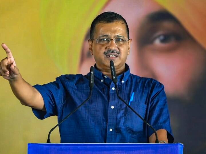 सर्वे में पीएम मोदी, राहुल गांधी और योगी आदित्यनाथ के बाद दिल्ली के मुख्यमंत्री अरविंद केजरीवाल को लोगों ने पीएम पद की पसंद बताया. दो फीसदी लोगों ने कहा कि केजरीवाल हमारी पसंद हैं. वहीं 9 प्रतिशत लोग ऐसे भी रहे जिन्होंने कि इन नेताओं में किसी को भी अपनी पसंद नहीं बताया.