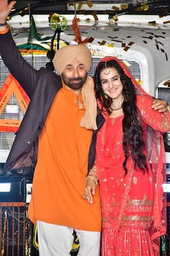 Gadar 2 Trailer:  দুরন্ত অ্য়াকশান সিকোয়েন্স, নির্ভেজাল দেশপ্রেমের আবেগ উস্কে প্রকাশ্য়ে এল 'গদর ২'-র ট্রেলার