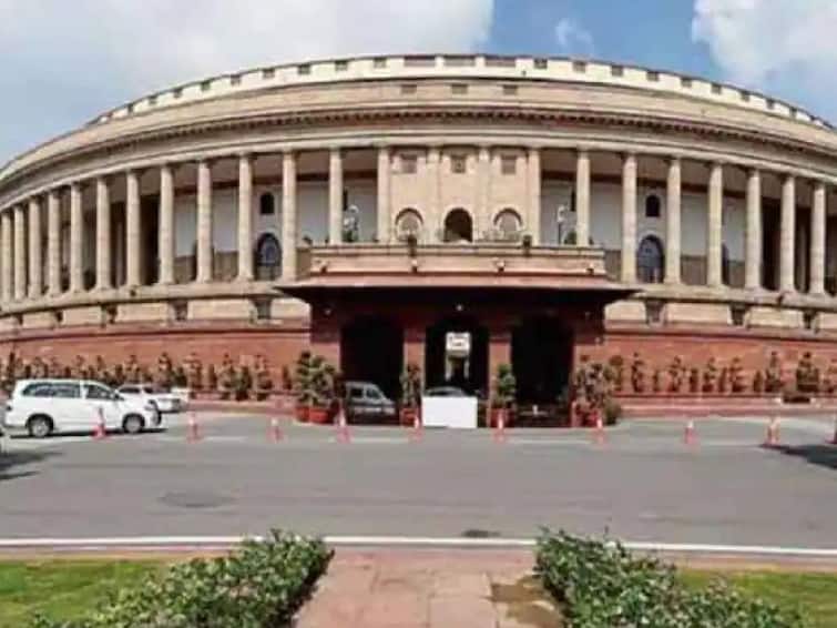 7 Bills were tabled in the Monsoon session of the Parliament yesterday among opposition parties ruckus Parliment Monsoon Session: நாடாளுமன்றத்தில் 7 மசோதாக்கள் தாக்கல்.. என்னென்ன மசோதாக்கள்? முழு விவரம்..