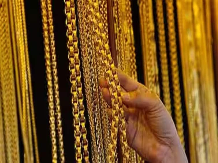 Latest Gold Silver Rate Today 27 July 2023 know gold price in your city chennai Gold Silver Rate Today: அய்யய்யோ! தக்காளி போல் தங்கம் விலை.. ஷாக்கான பொதுமக்கள்.. இன்றைய நிலவரம்!