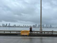 Rain : मुंबईत पावसाची संततधार, आज रेड अलर्ट