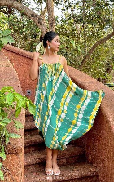 ਹਾਲ ਹੀ ਵਿੱਚ ਹਿਨਾ ਨੇ ਆਪਣੇ ਇੰਸਟਾ 'ਤੇ ਕੁਝ ਤਾਜਾ ਤਸਵੀਰਾਂ ਸ਼ੇਅਰ ਕੀਤੀਆਂ ਹਨ। ਇਨ੍ਹਾਂ ਤਸਵੀਰਾਂ 'ਚ ਹਰ ਕੋਈ ਉਸ ਦਾ 'ਗ੍ਰੀਨ ਲੁੱਕ' ਪਸੰਦ ਕਰ ਰਿਹਾ ਹੈ।