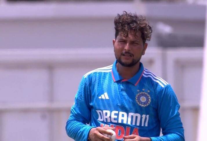 কুলদীপের ঝুলিতে ছিল শাই হোপ, ডমিনিক ডেরেস, জেইডেন সিলস ও ইয়ানিক ক্যারিয়ার উইকেট।