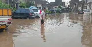 Rain Updates: બારડોલીમાં એક જ રાતમાં 8 ઇંચ વરસાદથી અફડાતફડી, 45 મકાનો પાણીમાં ગરકાવ, લોકો ઘર છોડીને દુર નીકળ્યા