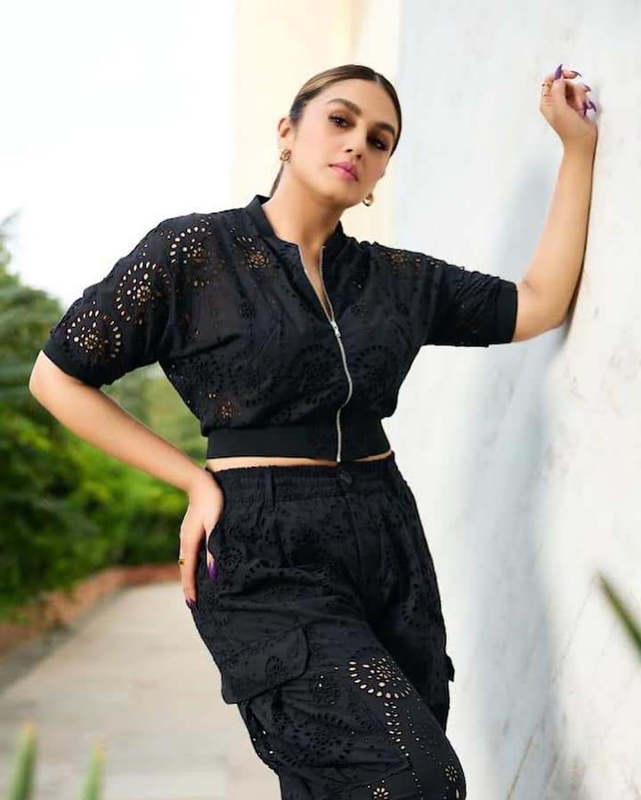 उन्होंने कहा, 'एक एक्टर के रूप में आपके लिए ये जानना बहुत जरूरी है कि आप जो कर रहे हैं वो सही है या नहीं, किन कमेंट्स या फीडबैक को सुनना है जो आपको सोशल मीडिया पर मिलता है और नेगेटिव कमेंट्स पढ़ने के बाद मुझे लगा कि, कुछ बहुत बुरा था और मेरे साथ बहुत गलत हुआ है.'