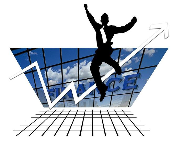 Raamdeo Agrawal Chairman MOFSL on what to look for if you want maximum excitement in market Sensex Nifty Raamdeo Agrawal: ఆదాయం, ఆనందం.. రెండూ లభించే స్టాక్స్‌ ఇవి!