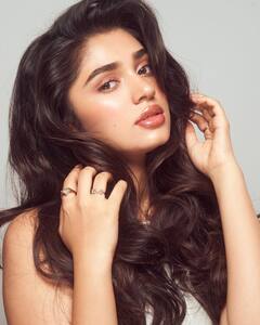 Krithi Shetty : வைரலாகும் 2கே நாயகி கிருத்தி ஷெட்டியின் சூப்பர் போட்டோஸ்!