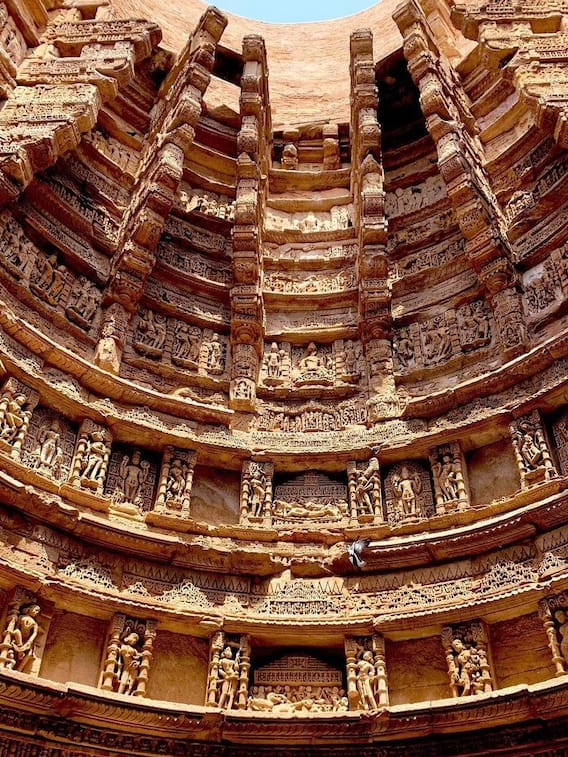 भारत की 7 बावड़ी जिन्हें अनदेखा करना मुश्किल