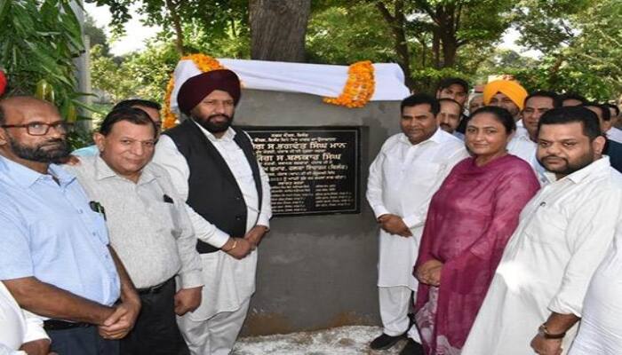 ਬਲਕਾਰ ਸਿੰਘ ਵੱਲੋਂ ਕਰਤਾਰਪੁਰ ਹਲਕੇ ’ਚ 2 ਕਰੋੜ ਰੁਪਏ ਤੋਂ ਵੱਧ ਦੀ ਲਾਗਤ ਵਾਲੇ ਵਿਕਾਸ ਕਾਰਜਾਂ ਦੀ ਸ਼ੁਰੂਆਤ Minister Balkar Singh Initiation of development works costing more than 2 crore rupees in Kartarpur constituency ਬਲਕਾਰ ਸਿੰਘ ਵੱਲੋਂ ਕਰਤਾਰਪੁਰ ਹਲਕੇ ’ਚ 2 ਕਰੋੜ ਰੁਪਏ ਤੋਂ ਵੱਧ ਦੀ ਲਾਗਤ ਵਾਲੇ ਵਿਕਾਸ ਕਾਰਜਾਂ ਦੀ ਸ਼ੁਰੂਆਤ