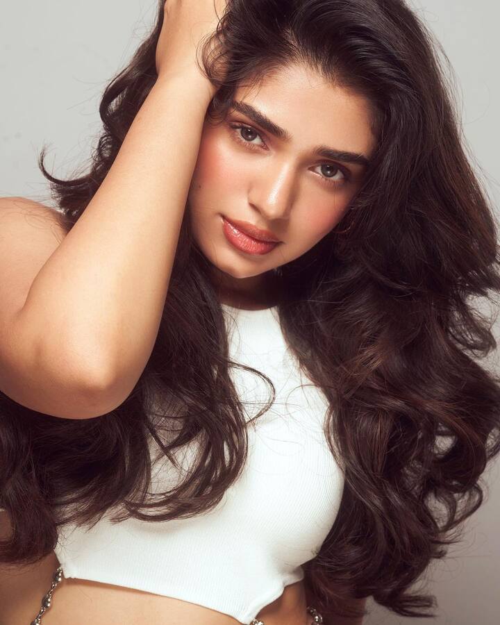 பாதகத்தி என்னை ஒரு பார்வையால கொன்ன