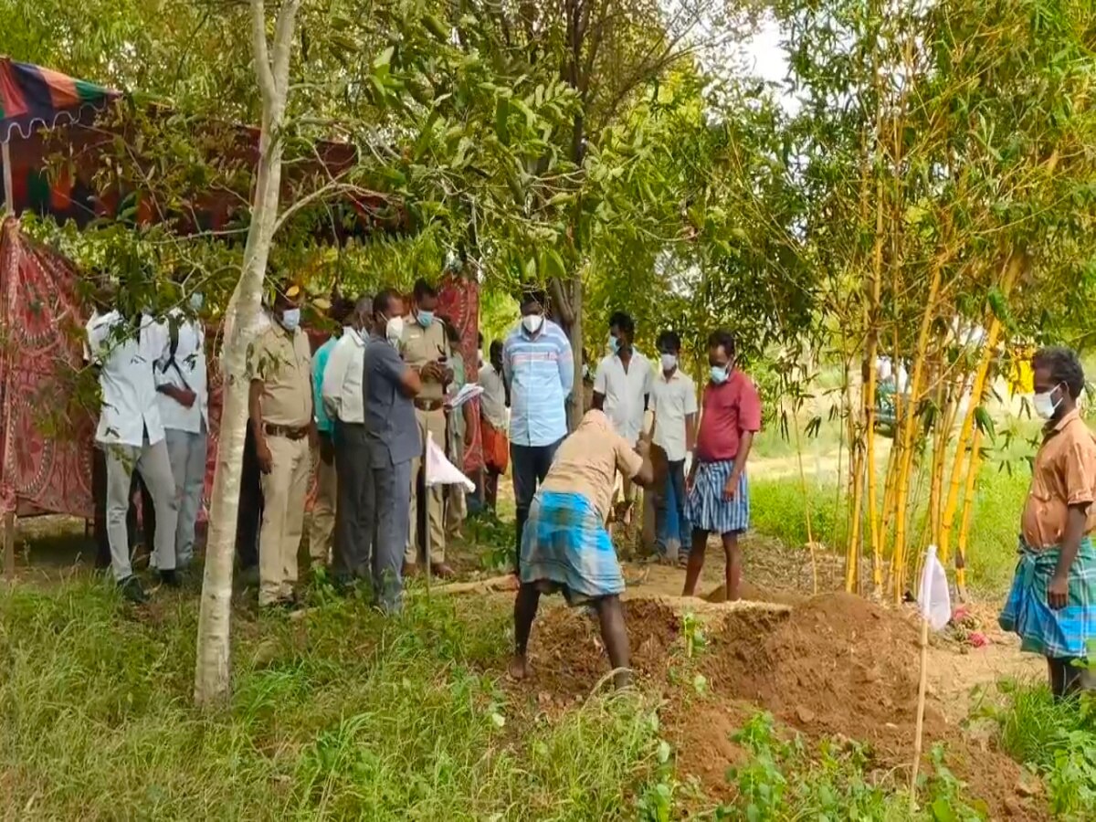 சாத்தனூர் அருகே மர்மமான முறையில் இறந்த இங்கிலாந்து பெண்; உடல் தோண்டி பிரேத பரிசோதனை