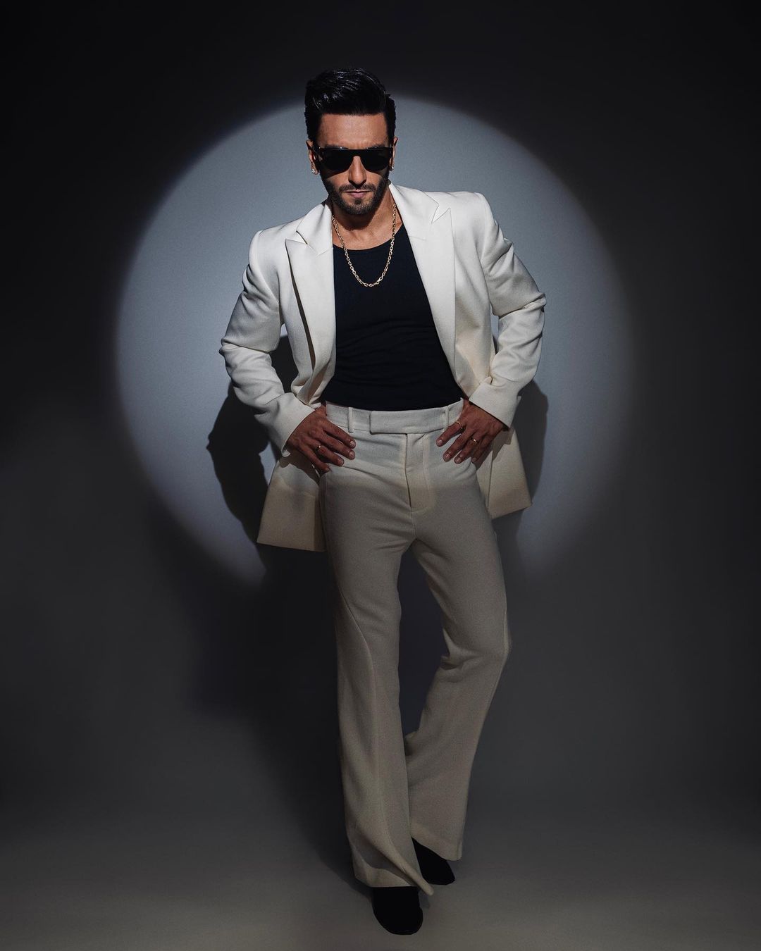 Ranveer Singh Treats Fans With His Classy 'Suit' Look - SEE PICS