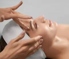 ਚਿਹਰੇ ਦੀ ਮਸਾਜ ਦੇ ਇਹ 6 ਫਾਇਦੇ ਹਰ ਔਰਤ ਨੂੰ ਜ਼ਰੂਰ ਪਤਾ ਹੋਣੇ ਚਾਹੀਦੇ