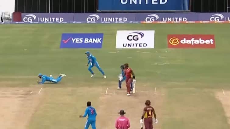 IND Vs WI 1st ODI: Virat Kohli Takes One Handed Blinder To Dismiss Romario Shepherd