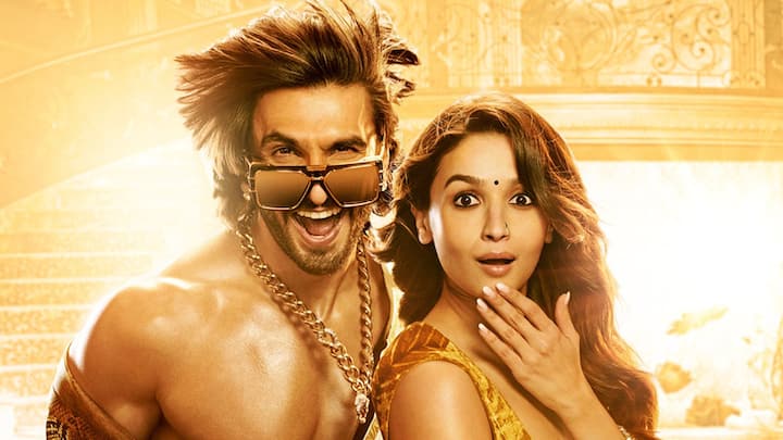 আজ মুক্তি পেল কর্ণ জোহর (Karan Johar) পরিচালিত 'রকি অউর রানি কি প্রেম কাহানি' (Rocky Aur Rani Ki Prem Kahani)। আলিয়া ভট্ট (Alia Bhatt) ও চূর্ণী গঙ্গোপাধ্যায় (Churni Ganguly) অভিনীত এই ছবি ইতিমধ্যেই দর্শকদের কাছে প্রশংসা কুড়িয়েছে। তবে নজর রাখা যায় এই ছবির অজানা কিছু দিকে।