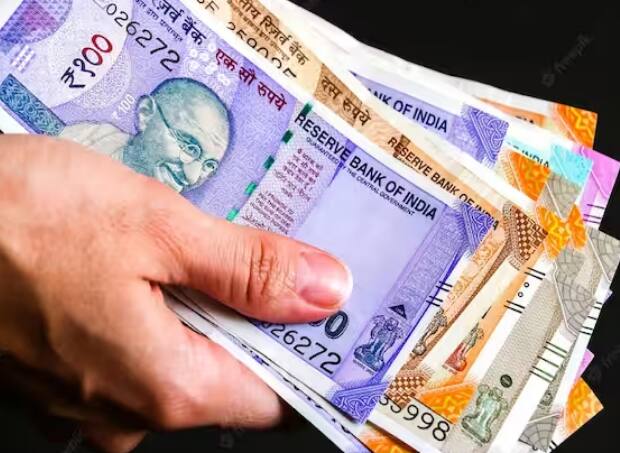 Financial Rule Change From August 2023: ਜੁਲਾਈ ਦਾ ਮਹੀਨਾ ਕੁਝ ਹੀ ਦਿਨਾਂ 'ਚ ਖਤਮ ਹੋਣ ਵਾਲਾ ਹੈ। ਅਗਸਤ ਮਹੀਨਾ ਸ਼ੁਰੂ ਹੁੰਦਿਆਂ ਹੀ ਕਈ ਨਿਯਮ ਬਦਲ ਜਾਣਗੇ ਜਿਸ ਦਾ ਸਿੱਧਾ ਅਸਰ ਤੁਹਾਡੀ ਜੇਬ 'ਤੇ ਪਵੇਗਾ। ਜਾਣੋ ਅਗਲੇ ਮਹੀਨੇ ਤੋਂ ਕਿਹੜੇ ਨਿਯਮ ਬਦਲਣ ਜਾ ਰਹੇ ਹਨ।