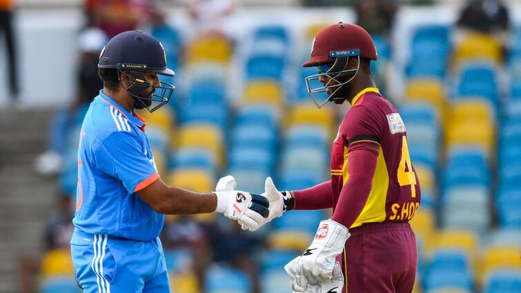 IND vs WI 1st ODI: Indian team captain Rohit Sharma reveals why he batted at number 7 IND vs WI 1st ODI: কেন ওপেনিং ছেড়ে সাতে রোহিত? ম্যাচ শেষে আসল কারণ জানালেন ভারতীয় অধিনায়ক