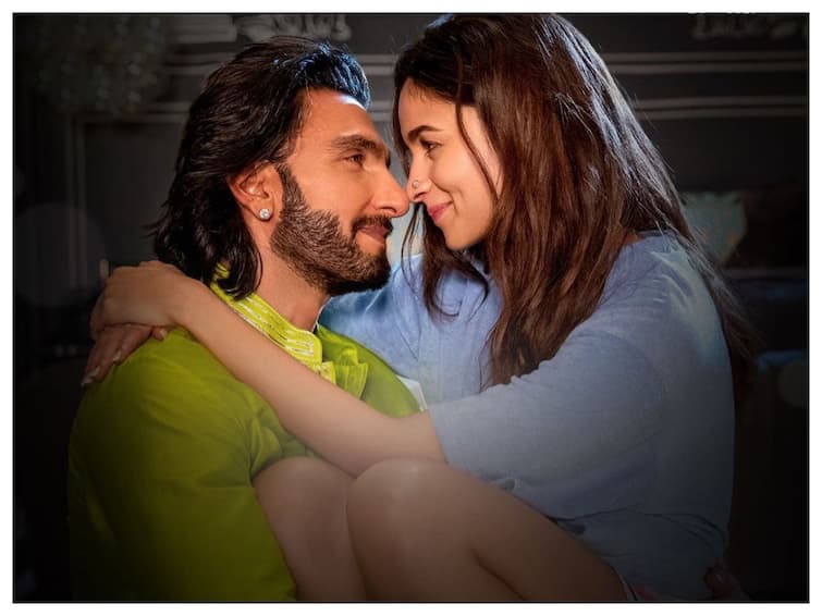 Rocky Aur Rani Kii Prem Kahaani Box Office Collection: Ranveer Singh, Alia Bhatt Starrer Expected To Open At Rs 12 crore Karan Johar Rocky Aur Rani Kii Prem Kahaani Box Office: Ranveer Singh, Alia Bhatt Starrer Expected To Open At Rs 12 crore