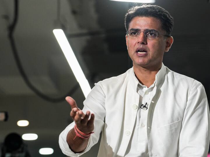 अशोक गहलोत और वसुंधरा राजे के बाद राजस्थान के पूर्व डिप्टी सीएम सचिन पायलट तीसरे नंबर पर रहे. कांग्रेस नेता पायलट को 19 परसेंट लोगों ने सीएम पद की पसंद कहा है.