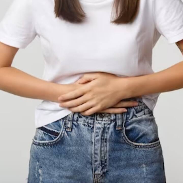 হেপাটাইটিস হল যকৃতের প্রদাহ। অনেক কারণে হেপাটাইটিস হতে পারে। ভাইরাস ঘটিত সংক্রমণে, অত্যধিক অ্যালকোহল জাতীয় পানীয় সেবন করে,কোনও কোনও ওষুধ টানা ব্যবহারের ফলে, অসুরক্ষিত যৌন সম্পর্কের কারণেও হেপাটাইটিস ছড়াতে পারে।