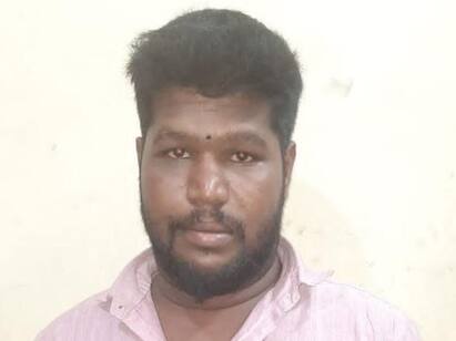 Sand robbery in Taurus lorry at Karur Cauvery river TNN கரூர் காவிரி ஆற்றப்படுகையில் டாரஸ் லாரியில் மணல் கொள்ளை 3 பேர் கைது, 2 பேர் எஸ்கேப்