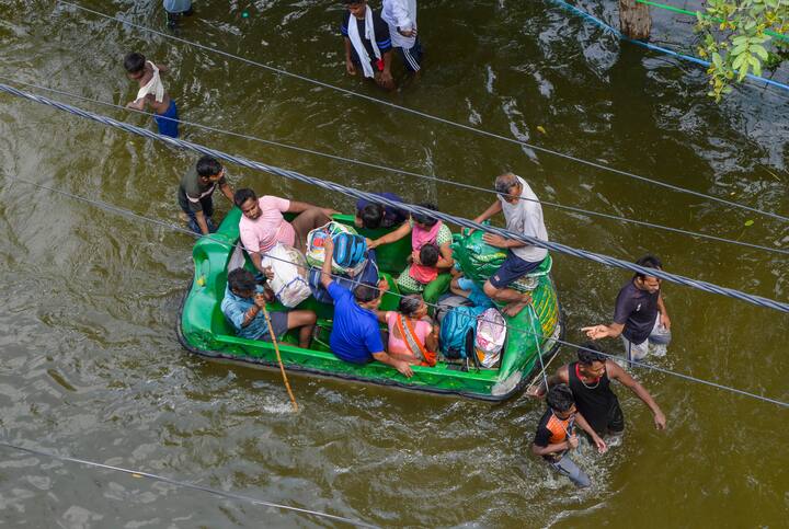 জুলাই মাসে এই তথ্য প্রকাশ করেছে সংস্থাগুলি। সংস্থার তথ্য অনুসারে, এখনও পর্যন্ত এ বছর জুলাই মাস হল উষ্ণতম। আগের সব রেকর্ড ভেঙে দিয়েছে  বিশ্বের গড় উষ্ণতা (average global temperature)