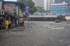 Mumbai Rain : मुंबापुरीत कोसळधार, पावसाची तुफान बॅटींग सुरुच