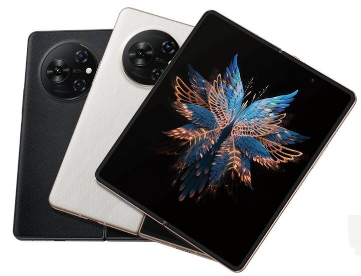 Tecno Phantom V Fold: टेक्नो ब्रांड का यह फोल्डेबल फोन भी मार्केट में मौजूद है. फ्लिपकार्ट पर इसकी (12GB RAM, 256GB स्टोरेज वैरिएंट) कीमत 88,888 रुपये है. इसमें 6.42 इंट डिस्प्ले, 50MP रीयर कैमरा, 5000mAh बैटरी सहित कई शानदार फीचर्स मौजूद हैं.