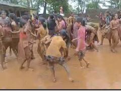 कोल्हापूरच्या राधानगरी तालुक्यातील धामोडमध्ये चिखल महोत्सव; मुलं रंगली चिखलात!