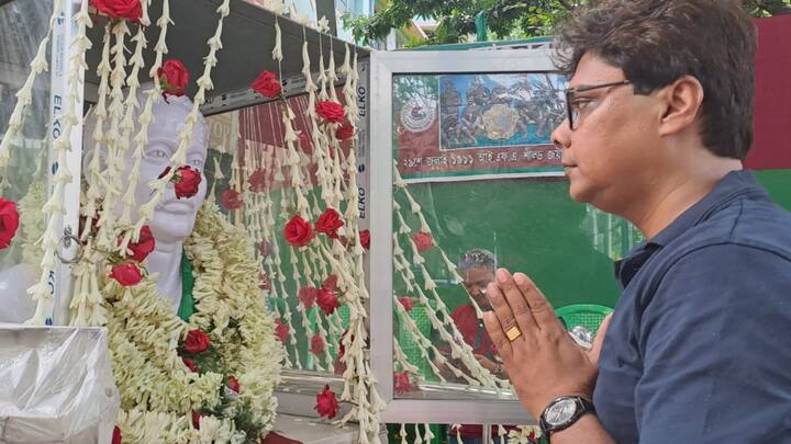 ১৯১১ সালে এই ঐতিহাসিক দিনেই আইএফএ শিল্ডে ইস্ট ইয়র্কশায়ার রেজিমেন্টকে ২-১ গোলে হারিয়ে দিয়েছিল খালি পায়ে খেলা ১১ দামাল বাঙালি। সেই দিনটিই মোহনবাগান প্রতিষ্ঠা দিবস হিসেবে পালন করা হয়।