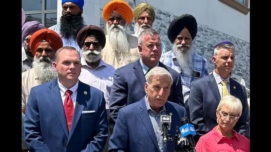 Sikh trooper not allowed to grow beard in New York  USA 'ਚ ਪੁਲਿਸ ਦੀ ਧੱਕੇਸ਼ਾਹੀ ! ਸਿੱਖ ਪੁਲਿਸ ਅਫ਼ਸਰ ਨੂੰ ਦਾੜ੍ਹੀ ਰੱਖਣ ਤੋਂ ਰੋਕਿਆ