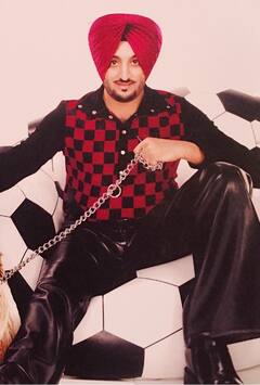 ਇੰਦਰਜੀਤ ਨਿੱਕੂ ਦਾ ਨਵਾਂ ਗਾਣਾ 'ਨਫਰਤ' ਹੋਇਆ ਰਿਲੀਜ਼, ਲੋਕਾਂ ਦੇ ਤਾਅਨਿਆਂ ਦਾ ਨਿੱਕੂ ਨੇ ਤਿੱਖੇ ਲਫਜ਼ਾਂ 'ਚ ਦਿੱਤਾ ਜਵਾਬ