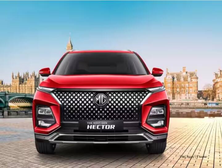 MG Hector Plus 155 ਲੀਟਰ ਬੂਟ ਸਪੇਸ ਪ੍ਰਦਾਨ ਕਰਦਾ ਹੈ, ਜਦੋਂ ਕਿ ਇਸਨੂੰ 2-3 ਸੀਟਾਂ ਫੋਲਡ ਕਰਕੇ 530 ਲੀਟਰ ਤੱਕ ਵਧਾਇਆ ਜਾ ਸਕਦਾ ਹੈ। ਤੁਸੀਂ ਇਸ SUV ਨੂੰ 23.17 ਲੱਖ ਰੁਪਏ ਐਕਸ-ਸ਼ੋਰੂਮ ਤੋਂ 18 ਲੱਖ ਰੁਪਏ ਦੀ ਸ਼ੁਰੂਆਤੀ ਕੀਮਤ 'ਤੇ ਖਰੀਦ ਸਕਦੇ ਹੋ।