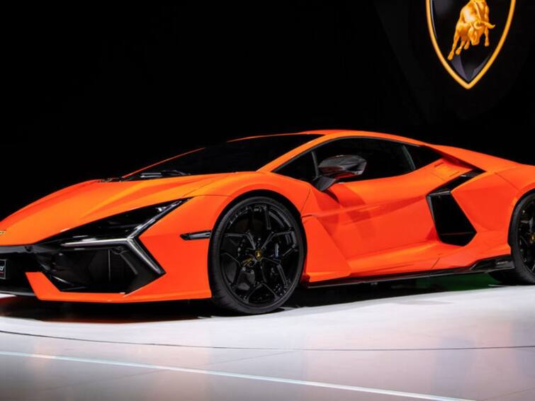 Lamborghini Revuelto out of stock till 2026 details and specifications here Lamborghini Revuelto: விலை தெரியாத லம்போர்கினி ரெவால்டோ கார்.. 2026 வரை விற்பனை ஓவர்.. அப்படி என்ன சிறப்பு?