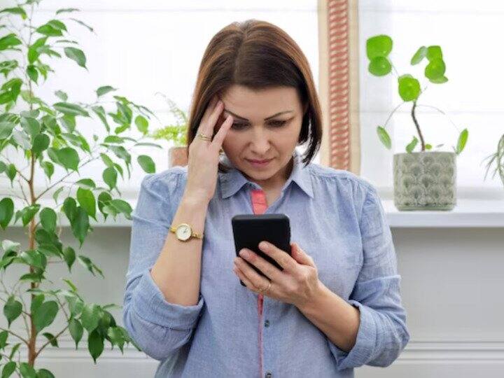 what is phone call anxiety know its symptoms क्या आपको भी फोन कॉल उठाने में होती है झिझक?कहीं आप फोन एंग्जाइटी के शिकार तो नहीं