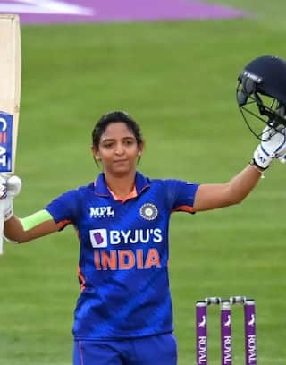 हरमनप्रीत की कप्तानी को लेकर छिड़ा नया विवाद, इस खिलाड़ी का बयान वायरल