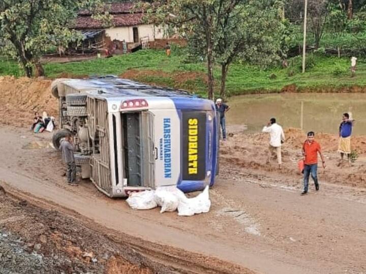 Uncontrolled bus overturned on Surguja National Highway, more than 50 passengers were on board ann Chhattisgarh News:सरगुजा नेशनल हाईवे पर अनियंत्रित होकर पलटी  बस, 50 से ज्यादा यात्री थे सवार, 6 की हालत गंभीर