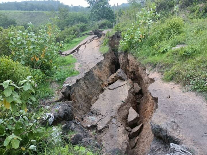 Dhanbad Illegal Coal Mining: झारखंड के धनबाद में अवैध कोयला खनन के दौरान हुआ हादसा, दो लोगों की मौत, चार घायल Jharkhand Accident during illegal coal mining in Dhanbad two people died and four injured ANN Dhanbad Illegal Coal Mining: झारखंड के धनबाद में अवैध कोयला खनन के दौरान हुआ हादसा, दो लोगों की मौत, चार घायल