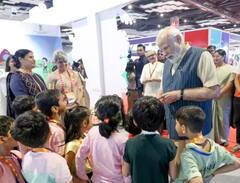 ਬੱਚਿਆਂ ਨਾਲ ਮਸਤੀ ਕਰਦੇ ਨਜ਼ਰ ਆਏ PM ਮੋਦੀ, ਕਿਹਾ- ਇਨ੍ਹਾਂ ਦੀ ਊਰਜਾ ਤੇ ਉਤਸ਼ਾਹ ਨਾਲ ਮਨ ਉਮੰਗ ਨਾਲ ਭਰ ਜਾਂਦਾ, ਵੇਖੋ ਤਸਵੀਰਾਂ