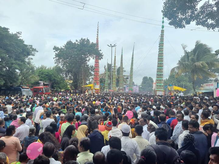 . हे ताबूत बांधण्याचे काम सर्व समाजातील लोकांच्या माध्यमातून करण्याची प्रथा आहे.