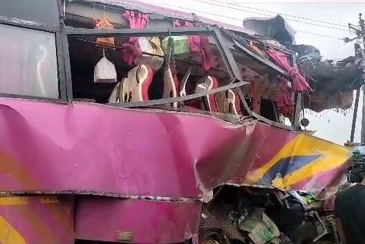 यामधील मृतांचा आकडा वाढण्याची शक्यता वर्तवली जात आहे. ही घटना आज पहाटे ( 29 जुलै) तीन वाजण्याच्या सुमारास लक्ष्मी नगर उड्डान पुलावर घडली.