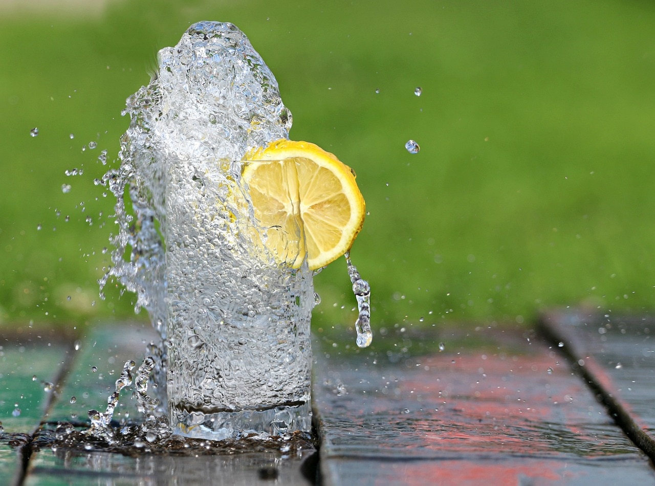 Lemon Water: எந்த டயட்ல இருந்தாலும் இத மட்டும் மிஸ் பண்ணீடாதீங்க.. இது ஹெல்த்துக்கு ரொம்ப முக்கியம்..!