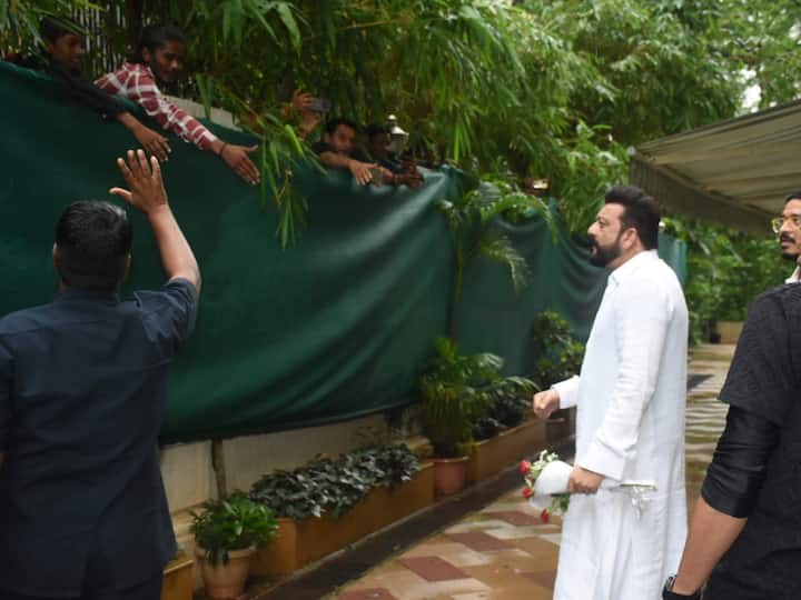 Sanjay Dutt celebrated his 64th birthday today. Sanjay Dutt greeted his fans from his house.