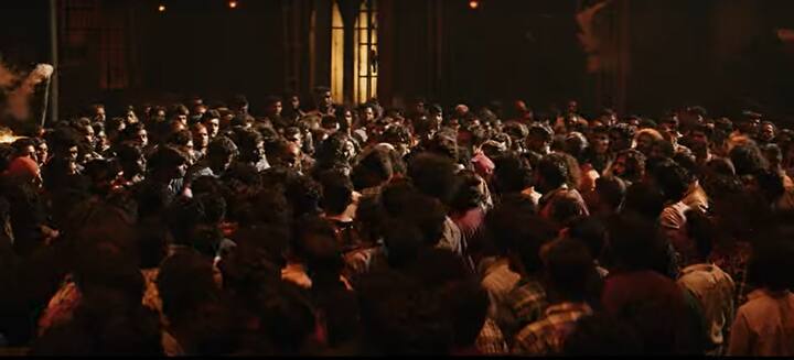 இந்த க்ளிம்ப்ஸ் வீடியோவில் முதலில் வரும் பேக்-ரௌண்ட் நா ரெடி பாடலின் பேக்-ரௌண்ட் போல் இருக்கிறது. மேலும் இப்பாடலில் இடையில் ஆண்டனி என்று கூறும் குரல், ஃபஹத் ஃபாசிலின் குரல் போல் தோன்றுகிறது.