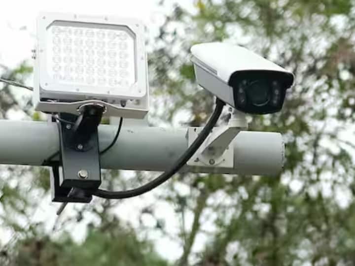 AI कैमरों की मदद से हाथ के हाथ सड़को पर वसूला जा रहा चालान, खुद की गाड़ी से चलने वाले जरूर जान लें ये बात